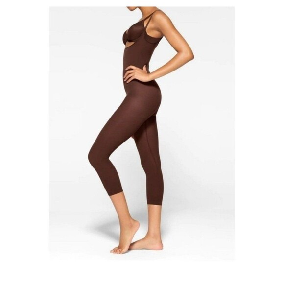 SKIMS Everyday Sculpt Open Bust Catsuit - Picture 2 of 5